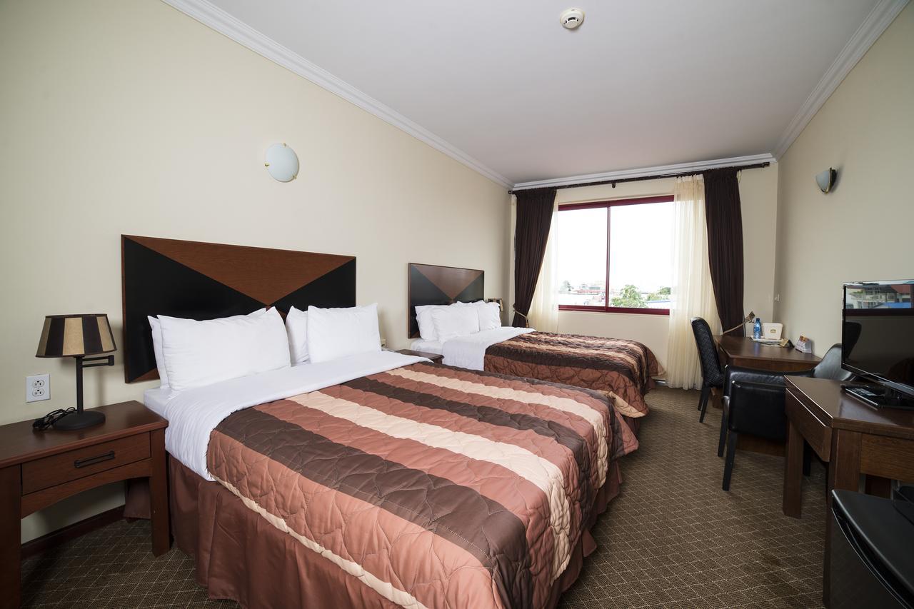 Hotel Elegance Nv Парамарибо Екстериор снимка