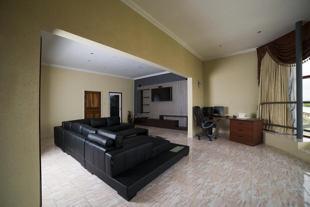 Hotel Elegance Nv Парамарибо Екстериор снимка