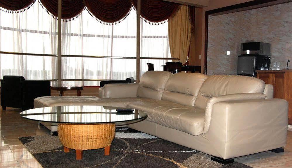 Hotel Elegance Nv Парамарибо Екстериор снимка