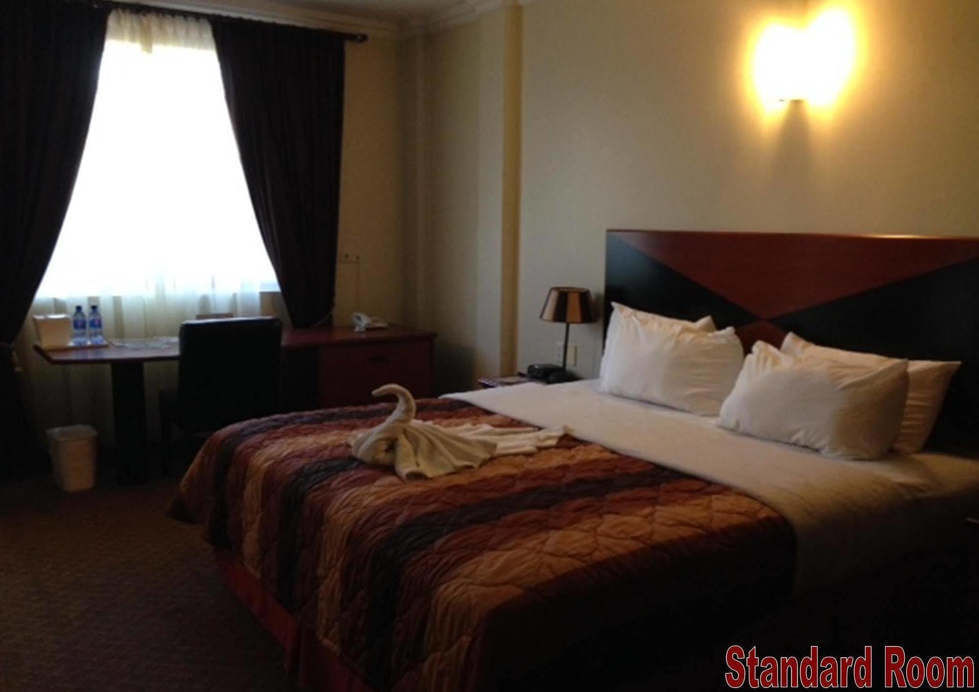 Hotel Elegance Nv Парамарибо Екстериор снимка